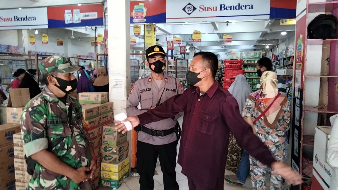 Operasi Pasar Minyak Goreng di Ria Swalayan